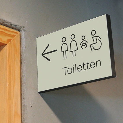 Moedel Amberg Referenz Adler Fahnenschild