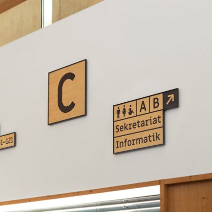 Wegeleitsysteme aus Holz Wegeleitsysteme aus Holz