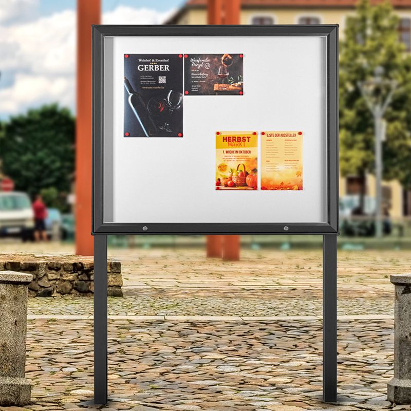 Schaukasten außen auf Ständern - Schaukästen