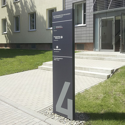 Firmenschilder außen freistehend Firmenschilder außen freistehend