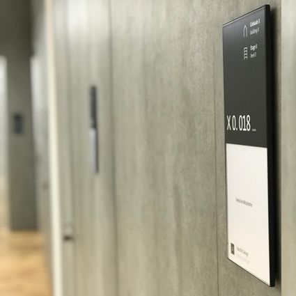 Türschilder Büro austauschbar in Schwarz Türschilder Büro austauschbar in Schwarz