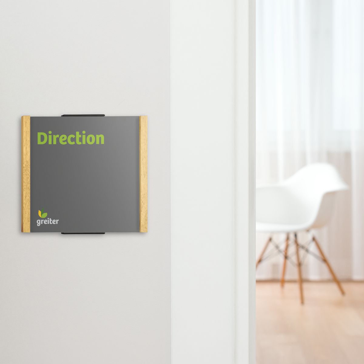 Türschild, Modell LMH, 148 x 160 mm (H x B), seitlicher Rahmen aus Ahorn