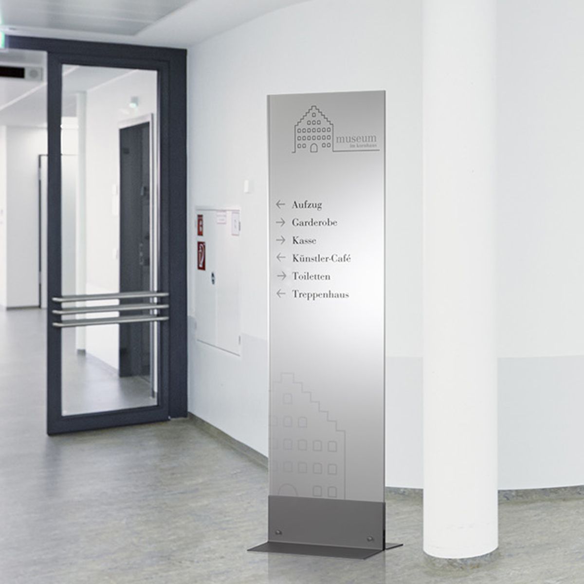 Innenaufsteller (Infostele), Modell Galerie, 1.800 x 500 mm (H x B), Acryl satiniert