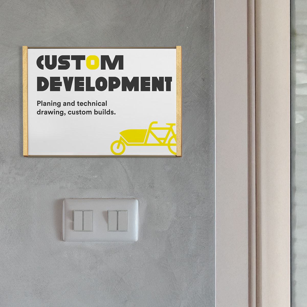 Wandschild, Modell LMH, ~ DIN A4, Querformat, Holzrahmen Ahorn kombiniert mit bronzefarbenem Aluminium