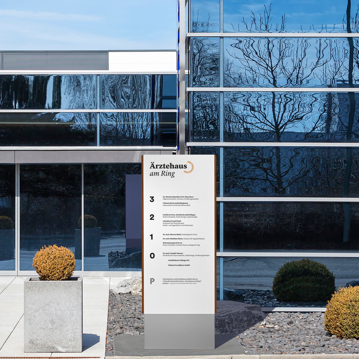 Außenaufsteller, Modell LMH, 1.500 x 625 x 80 mm (H x B x T), Silber, Nussbaum, zum Einbetonieren