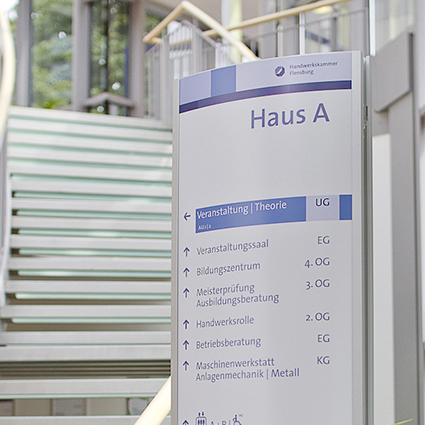 Innenaufsteller Infostele Innenaufsteller Infostele