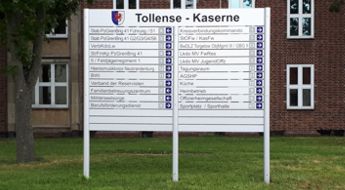 Außenaufsteller auf dem Kasernengelände Außenaufsteller auf dem Kasernengelände