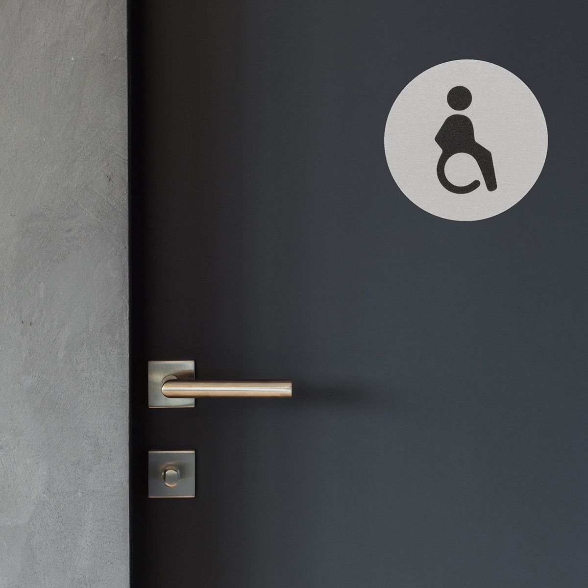 WC Schild Barrierefrei aus Aluminium, Silber, 60 mm Durchmesser, Klebemontage