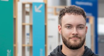 Kontakt und persönliche Beratung für Türschilder