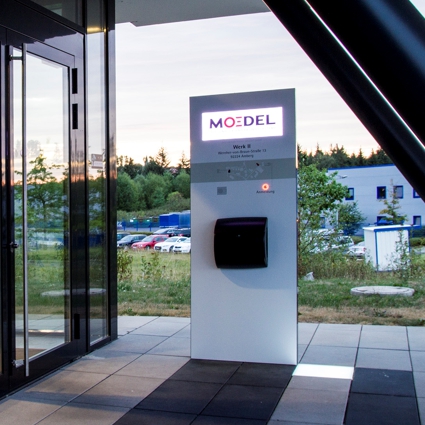 Firmenschilder Aussenaufsteller mit Beleuchtung Moedel